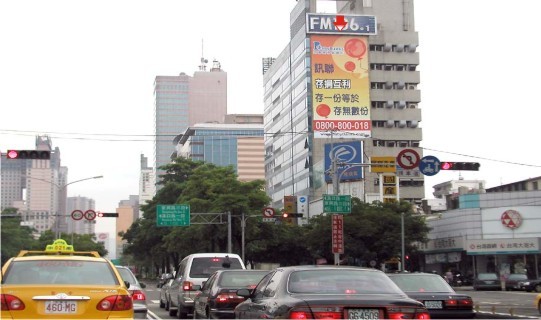H-0054鐵架廣告塔-台中市中港路二段1-18號-往火車站、sogo百貨、長榮桂冠酒店廣告看板